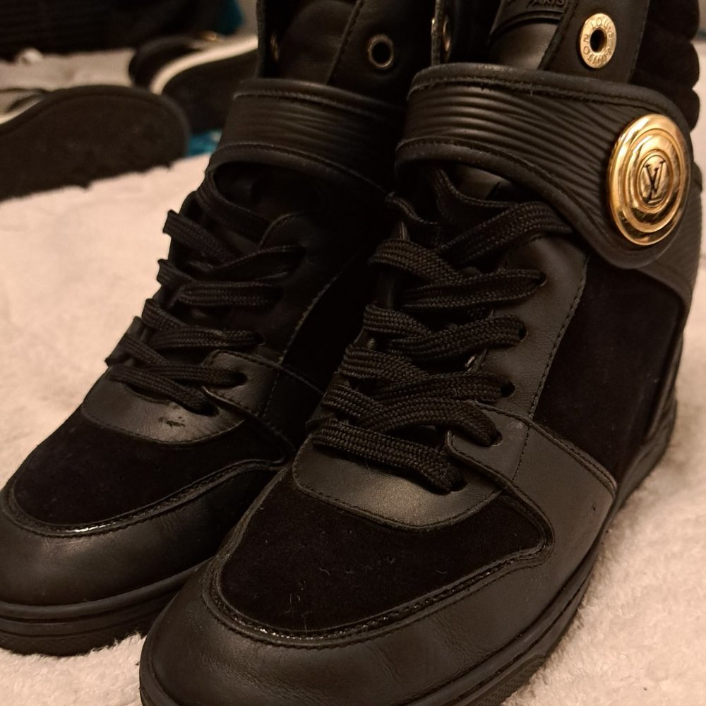 Black Leather Louis Vuitton  Sneakers - Picture 2 of 5